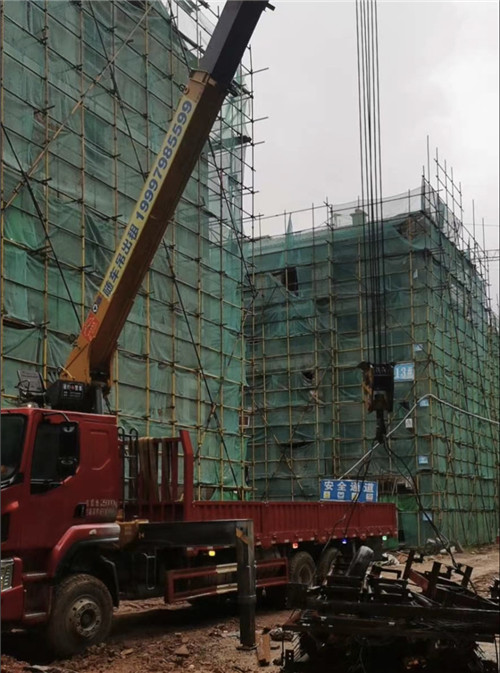 贵州“慢工细活”—— 吊车的 “微动控制” 技术